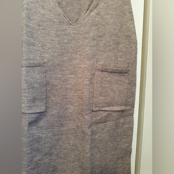 OYOANGLE Women's V Neck Sleeveless Knitted Solid Short Sweater Dress - Women L - Picture 3 of 5